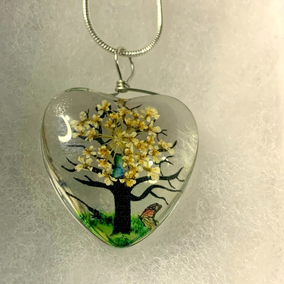Dried flower necklaces - Picture 2 of 5